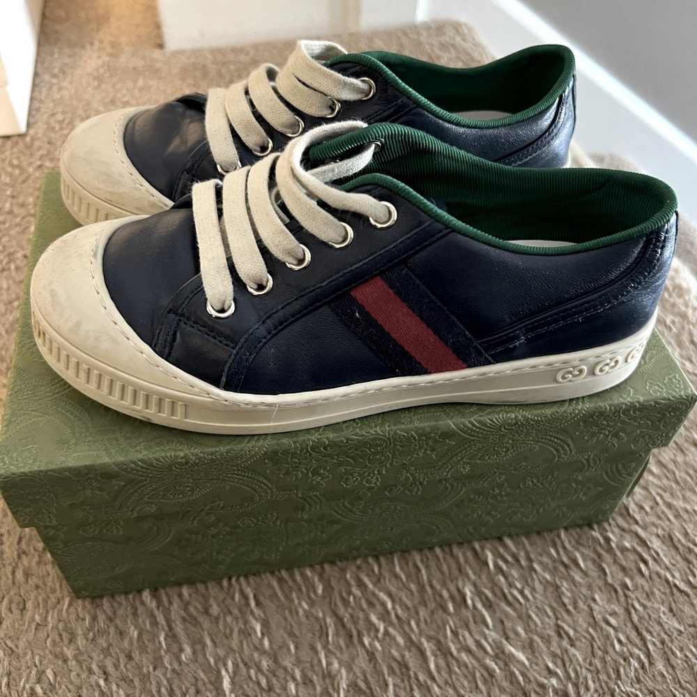 Boys Gucci Sneakers Size 32 (US kids size 1)